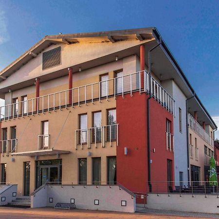 Centrum Wypoczynkowo-Konferencyjne Solaris Łazy Exteriör bild