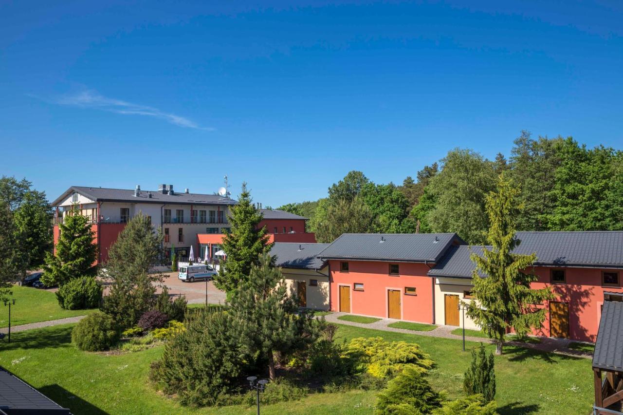 Centrum Wypoczynkowo-Konferencyjne Solaris Łazy Exteriör bild